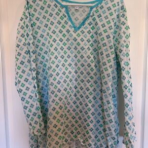 Airy and Light v neck pullover tunic